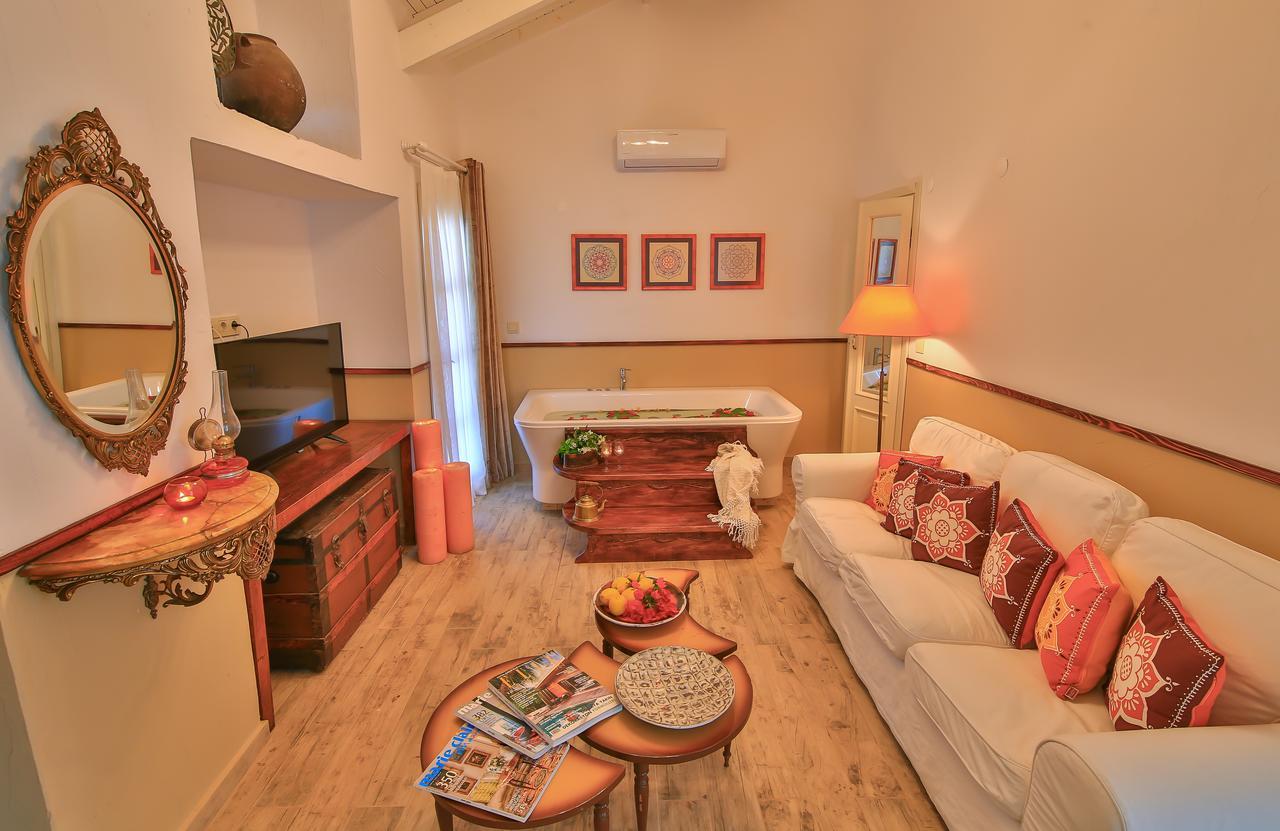 Palas Ilica Çeşme Exterior foto